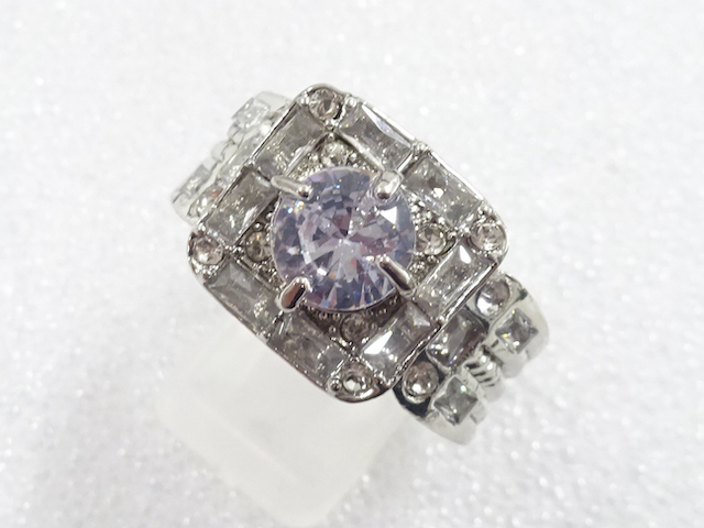 JAPANESE KIMONO / ANTIQUE CRYSTAL RING (SIZE 28)